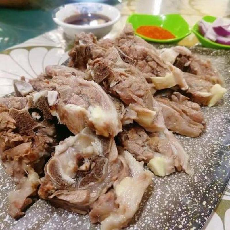 吃羊肉